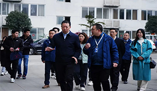 四川省司法廳鄭鈜副廳長(zhǎng)一行蒞臨藍(lán)海組織開展中小企業(yè)權(quán)益保障座談會(huì)！